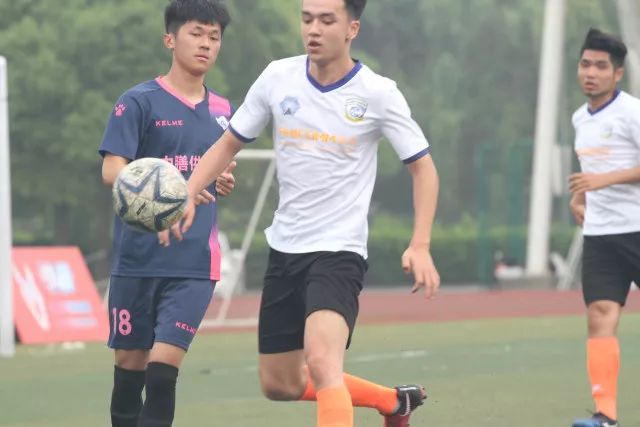 苏群建议重新启用王哲林：他打亚洲球队是一绝