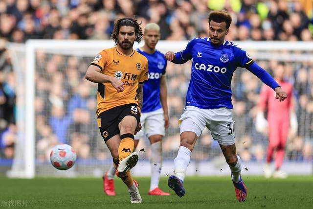 记者：本坦库尔因种族歧视孙兴慜 被英足总禁7场